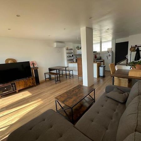 Joli Duplex De 75M2 A 10Mn A Pieds De La Plage Le Lavandou Exterior foto