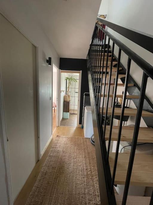 Joli Duplex De 75M2 A 10Mn A Pieds De La Plage Le Lavandou Exterior foto